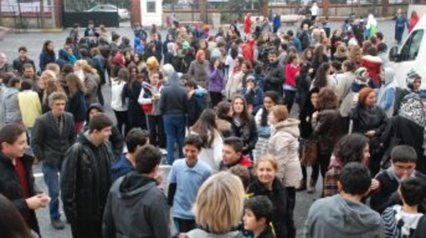 Merkezi Sınavların Ilk G&uuml;n Oturumu Sona Erdi