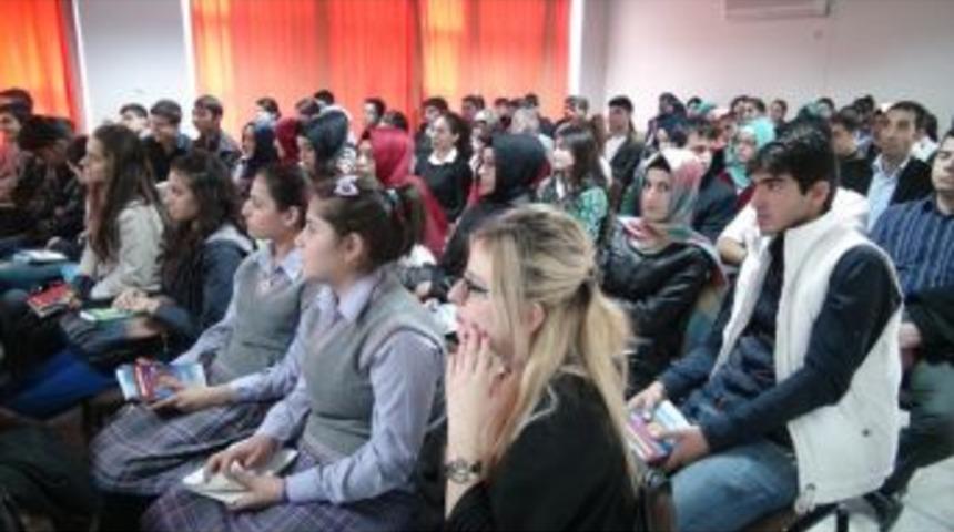 Cizreli &Ouml;ğrenciler Tanıştıkları Yazarlar Sayesinde Hedeflerini Belirledi