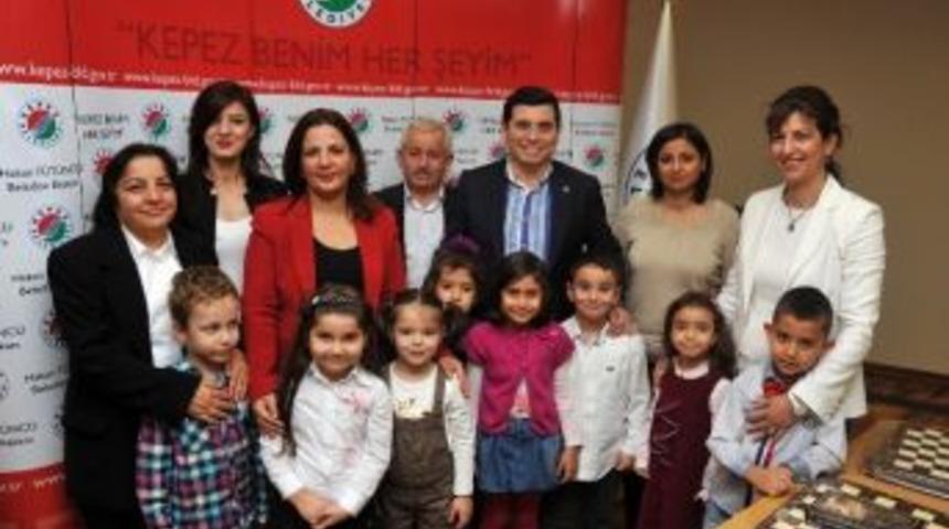 Minik &Ccedil;evreciler Mutluluklarını Başkan T&uuml;t&uuml;nc&uuml; İle Paylaştı