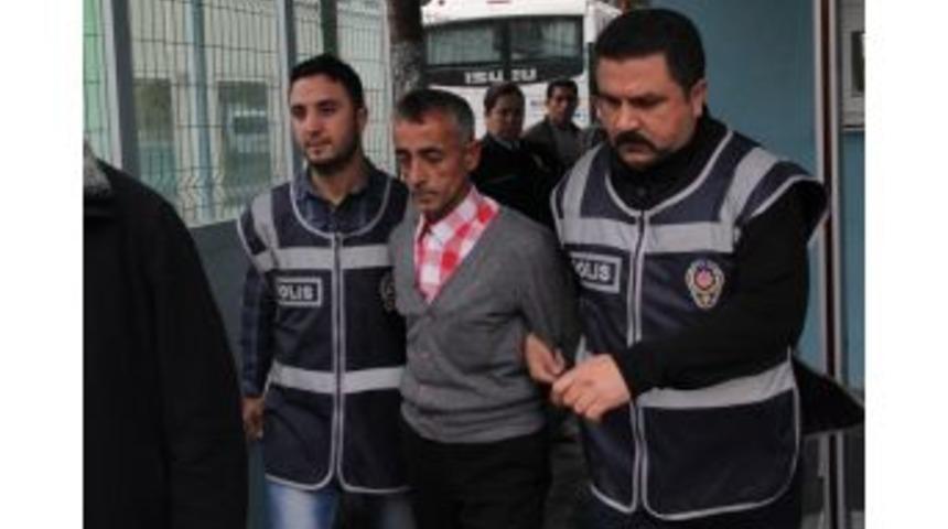 Boşanmak Isteyen Eşini Boynundan Bı&ccedil;aklayarak &Ouml;ld&uuml;rd&uuml;