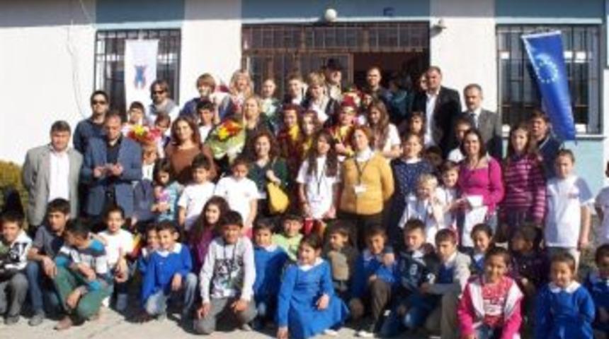 Barış İ&ccedil;in Şarkı S&ouml;ylediler