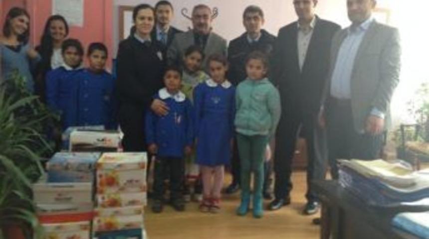 Emniyetten &Ouml;ğrencilere Ayakkabı