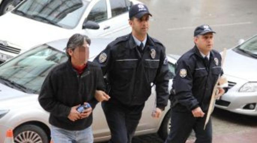 Eşinin Amcasını Sopayla Hastanelik Edince Tutuklandı