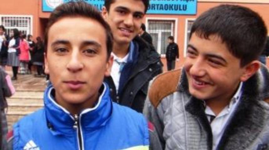 Van&rsquo;da 25 Bin 839 &Ouml;ğrenc Sınav Heyecanı Yaşadı