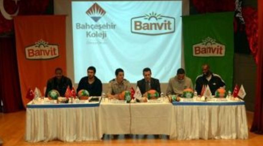 Banvit Oyuncuları &Ouml;ğrencilerle Bir Araya Geldi