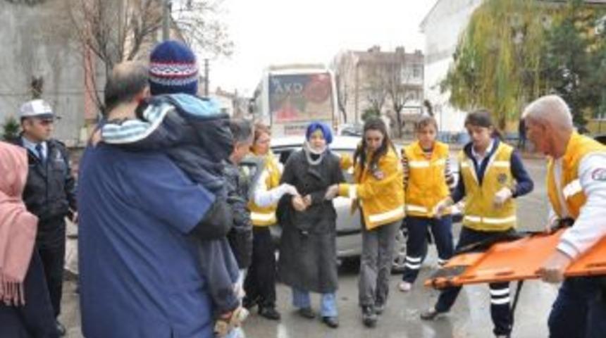 İneg&ouml;l&rsquo;de Yağmurla Gelen Kazalar