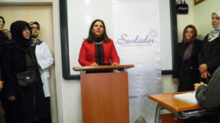 &ldquo;Halk Eğitim Merkezleri Bile Dershanelerin Kapatılamayacağını G&ouml;steriyor&rdquo;