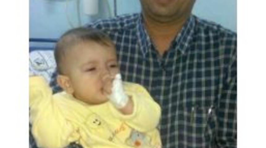 6,5 Aylık Bebeğin Yuttuğu &Ccedil;engelli İğne Hastanede &Ccedil;ıkarıldı