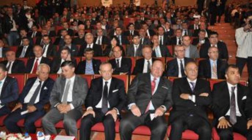 'Huzur Ortamı Iş Adamlarına B&ouml;lgeye Yatırımları Yapma Sorumluluğu Y&uuml;kl&uuml;yor'