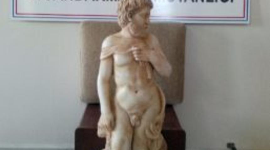 Tarihi Esere M&uuml;şteri Ararken Yakayı Ele Verdi