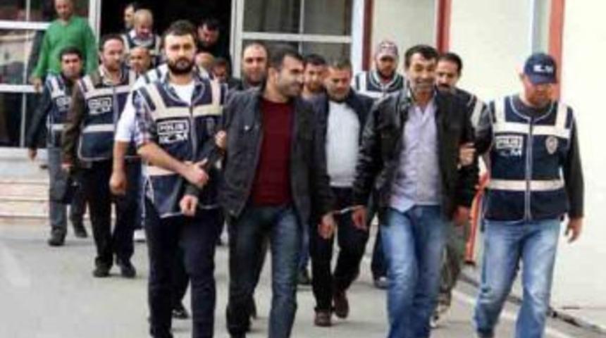 Mersin'de Silah &Ccedil;etesine Operasyon