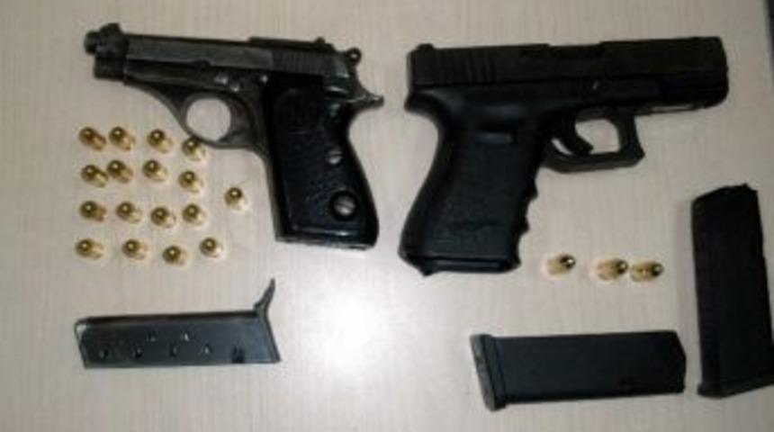 Polis Ekiplerinden Ka&ccedil;ak&ccedil;ılara Darbe