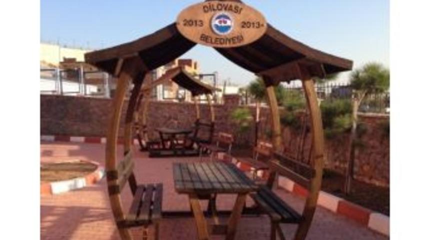 Dilovası Belediyesi'nden Modern Pergola Ve Banklar