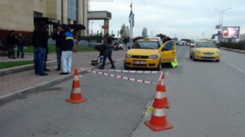 Tartıştığı İSPARK G&ouml;revlisini Bacağından Vurdu