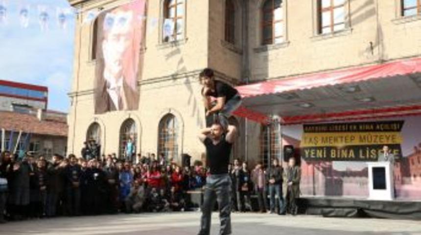 Kayseri Lisesi&rsquo;nin Yeni Binası Hizmete A&ccedil;ıldı