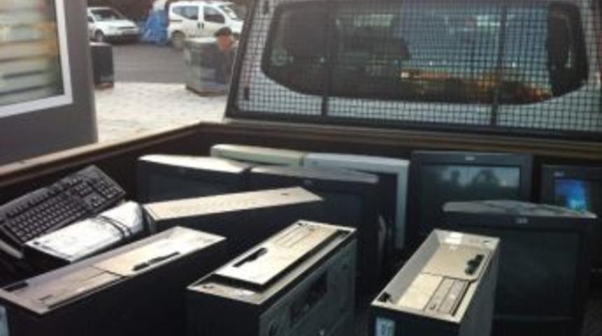 Hattuşa Enerji&rsquo;den Kızılay&rsquo;a Bilgisayar Bağışı