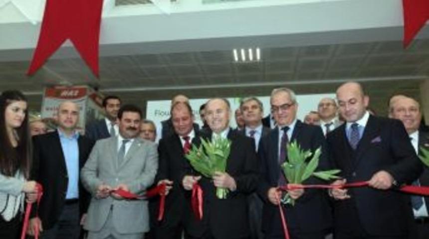 Bayındırlı &Ccedil;i&ccedil;ek&ccedil;iler İstanbul'a &Ccedil;ıkarma Yaptı