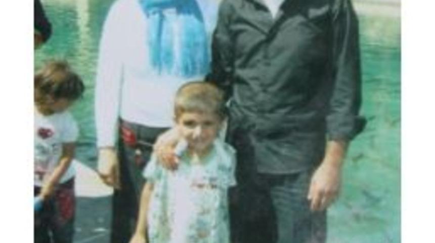 &Ccedil;ocuğa &ccedil;arpan dolmuş şof&ouml;r&uuml;ne lin&ccedil; girişimi