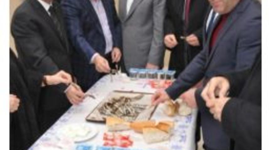 Yeşilyurt Demir &Ccedil;elik Meslek Y&uuml;ksekokulu&rsquo;nda Hamsi G&uuml;n&uuml;