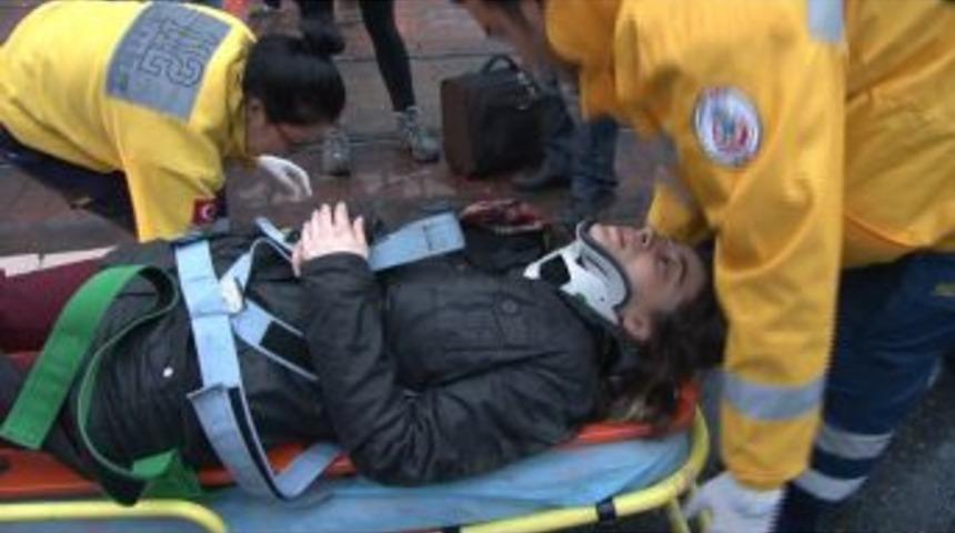 Kayganlaşan Yolda 100 Metre Arayla Iki Ayrı Motor Kazası