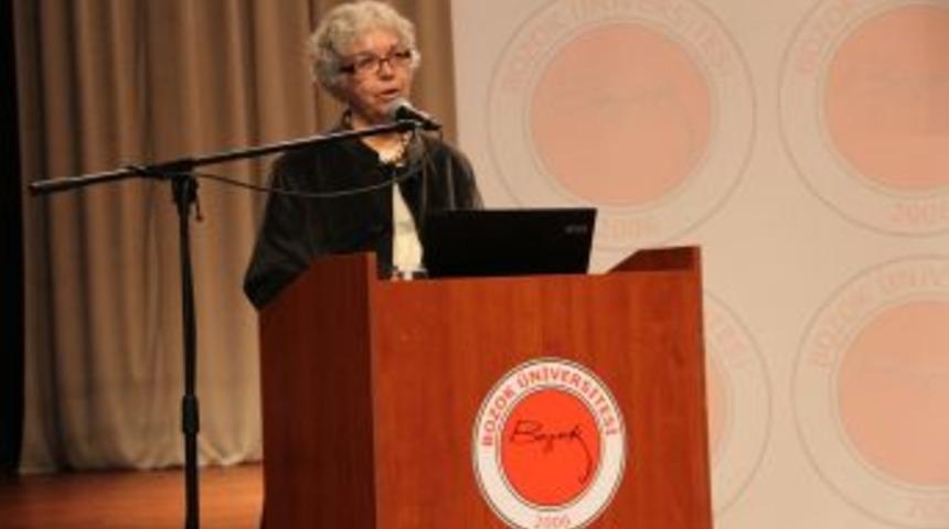 'Yatak Başı Hemşireliğinde Liderlik' Konusu Anlatıldı