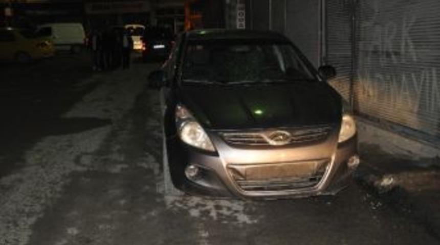 Park Halindeki 3 Aracın Plakalarını &Ccedil;alıp Ka&ccedil;tılar