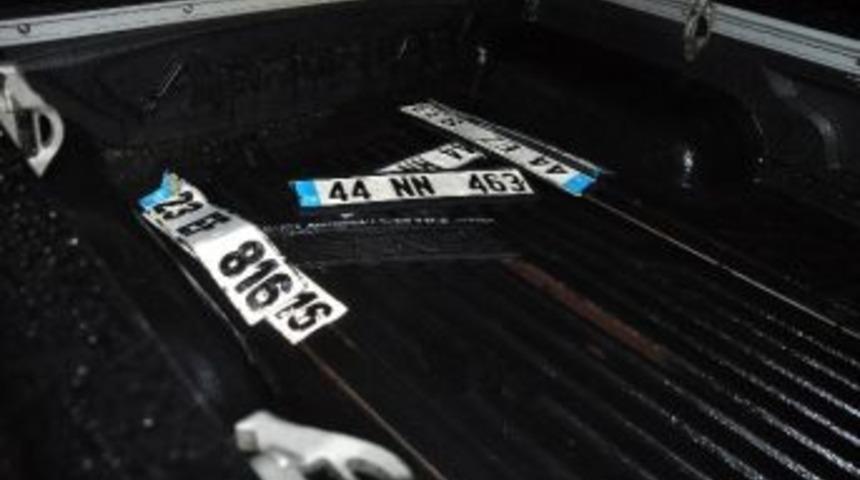 &Ccedil;alınan Plakalar, Park Halindeki Pikapta Bulundu