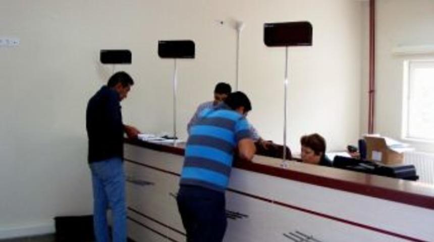 Sendika İşlemleri Polisten Alınıp Derneklere Verildi