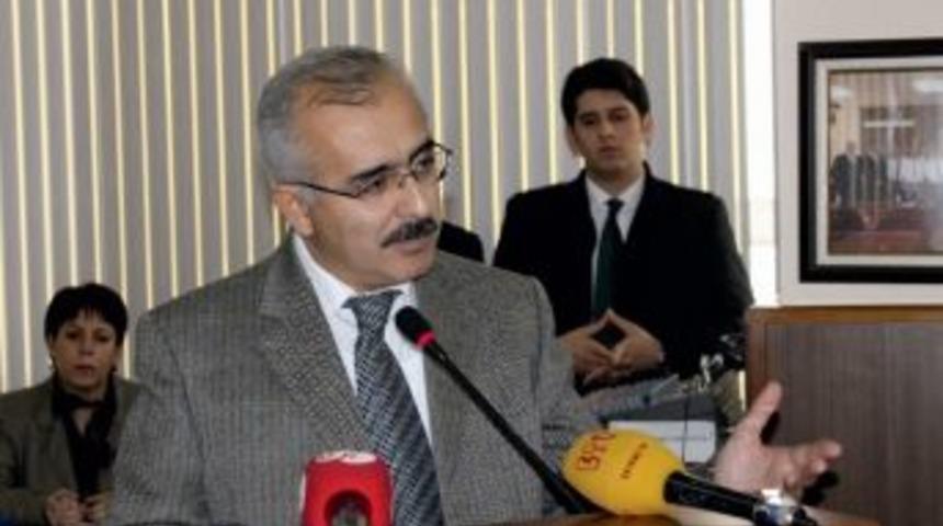 Vali Koruması Mecliste Dahi İşinin Başında