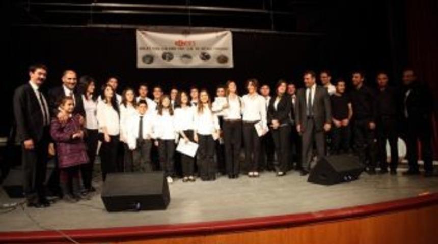 Ahlat&rsquo;ın İlk Halk M&uuml;ziği Korosundan Muhteşem Konser