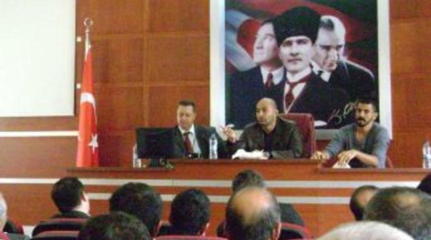 G&uuml;m&uuml;şhane&rsquo;de H&uuml;k&uuml;ml&uuml;lere Spor Ve Sağlık Konferansı Verildi