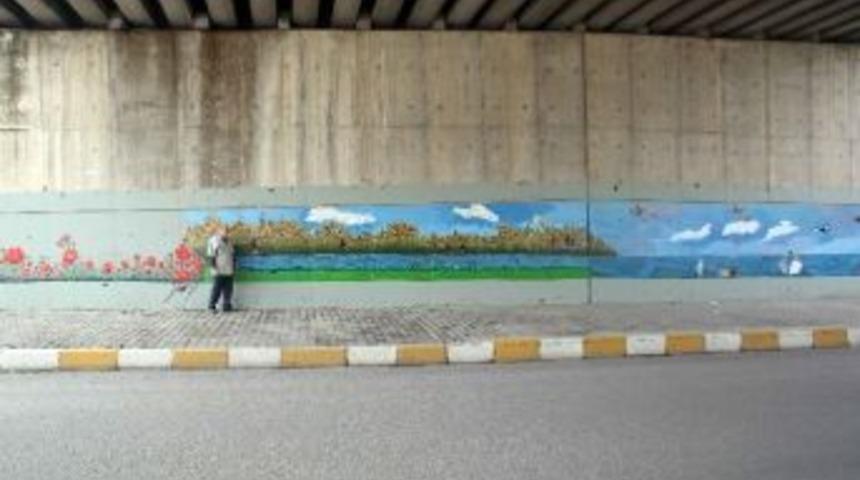 G&ouml;lbaşı&rsquo;nda Kavşaklar Sanat Galerisine D&ouml;n&uuml;yor