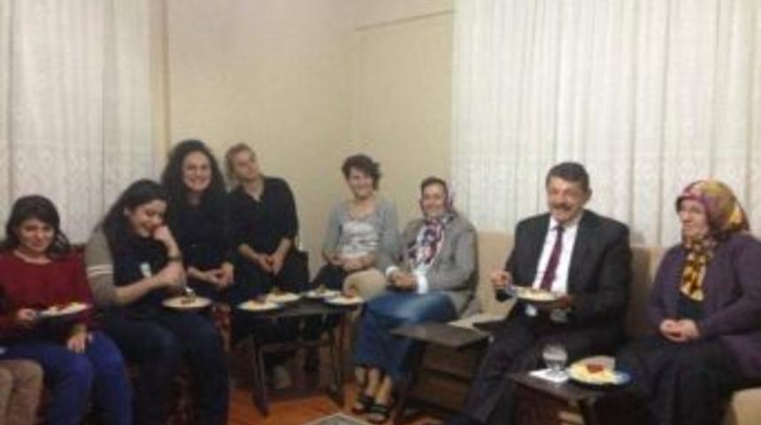 Başkan Akın'dan &Ouml;ğrenci Evine Ziyaret