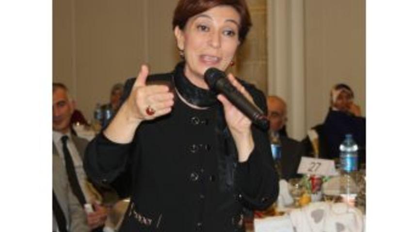 'G&uuml;n&uuml;m&uuml;zde &Ouml;ks&uuml;z Ve Yetime Sahip &Ccedil;ıkmanın En B&uuml;y&uuml;k Sadaka'