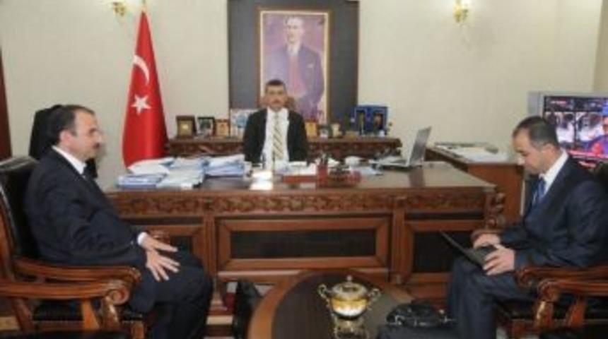 Şanlıurfa Valisi G&uuml;ven&ccedil;, T&uuml;ik'in Anketine Katıldı