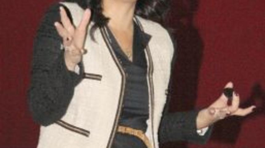 Eşinin İlgisizliğinden Yakınan "aynaya" Bakmalı