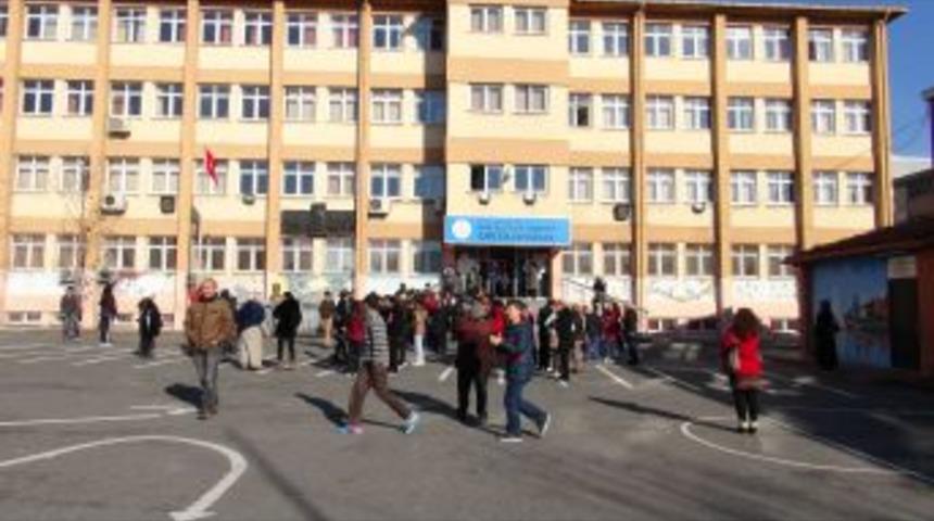 Merkezi Sınavların Ikinci Oturumu Yapıldı