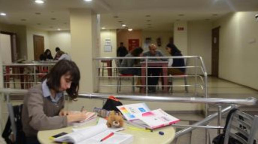 Dershane &Ccedil;alışanları, Başbakan'a Kul Hakkını Hatırlattı