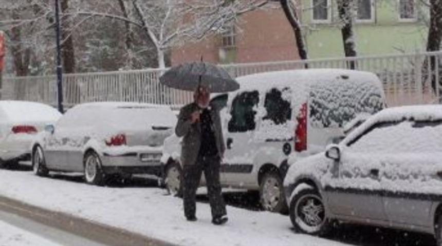 Bayburt'a Kar Yağdı