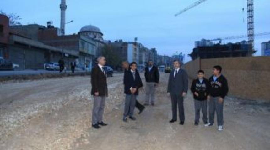 Başkan Tahmazoğlu: &ldquo;&ouml;zdemirbey Caddesi Bir Hafta İ&ccedil;inde 6 Şeritli Yol Olarak Hizmete Sunulacak&rdquo;