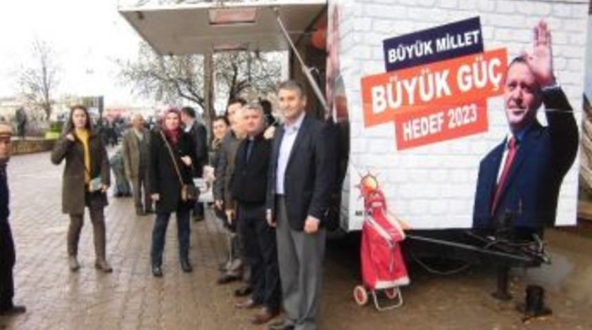 Ak Parti'den Mobil &Uuml;ye Kayıt Aracı