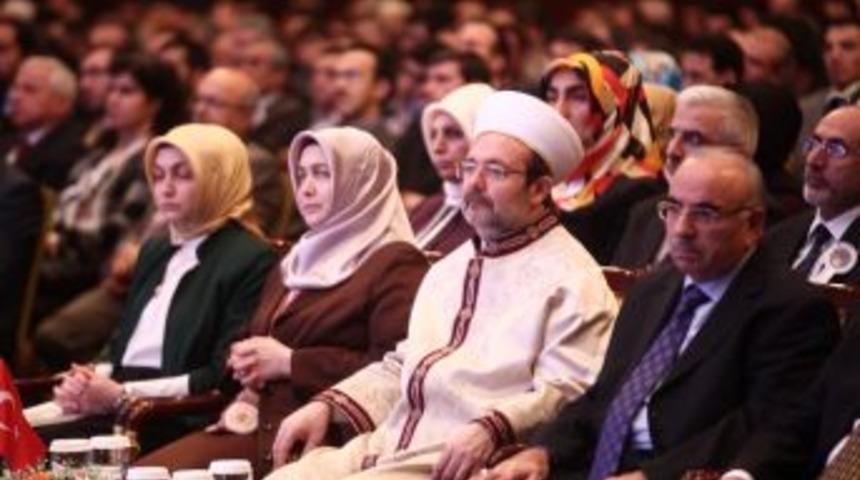G&ouml;rmez: M&uuml;zik Ile Toplumun Ritmi Arasındaki Hassas Denge Bug&uuml;n Alt&uuml;st Aldu