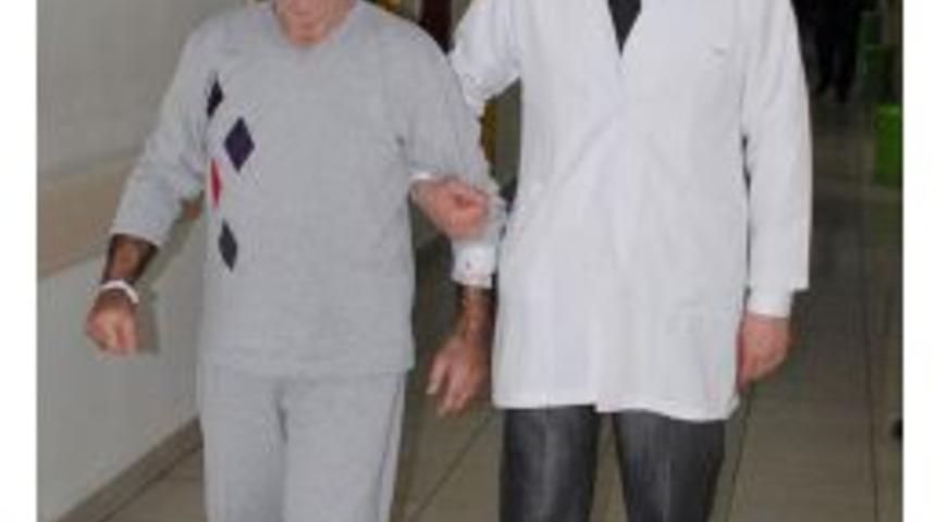 "Hareketsiz Yaşam Bacaklardaki Toplardamarda Pıhtılaşmaya Neden Oluyor"