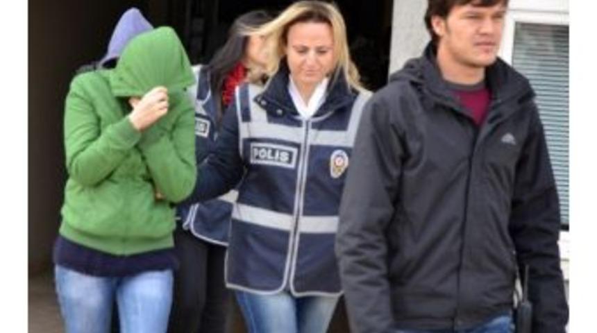 Maket &Uuml;zerinden Ev Satıp Dolandırdılar