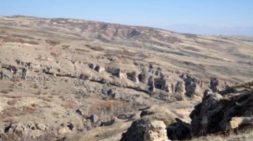 Tunceli&rsquo;de Bir Tarihi Kent Daha Bulundu