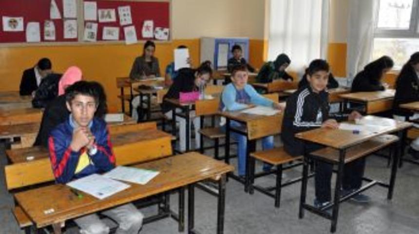 Midyat'ta Ortak Sınavın Ikinci Etabı Tamamlandı