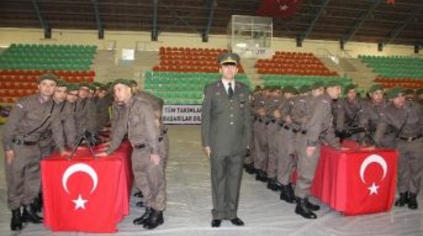 &Ccedil;orum&rsquo;da 353. Kısa D&ouml;nem Askerler Yemin Etti