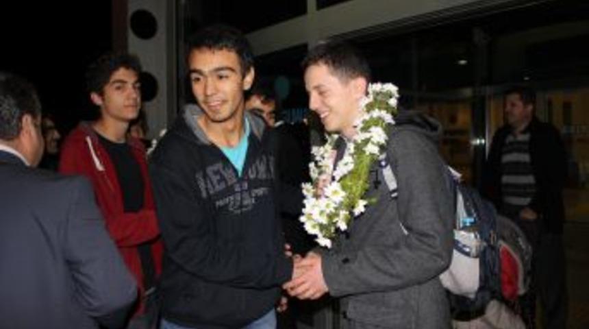 Madalya Kazanan Şanlıurfalı &Ouml;ğrenciler: Başarımızda Dershanemizin Payı B&uuml;y&uuml;k