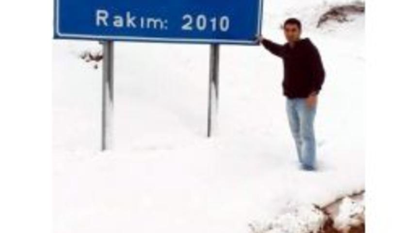 Geminbeli Ge&ccedil;idi Beyaza B&uuml;r&uuml;nd&uuml;