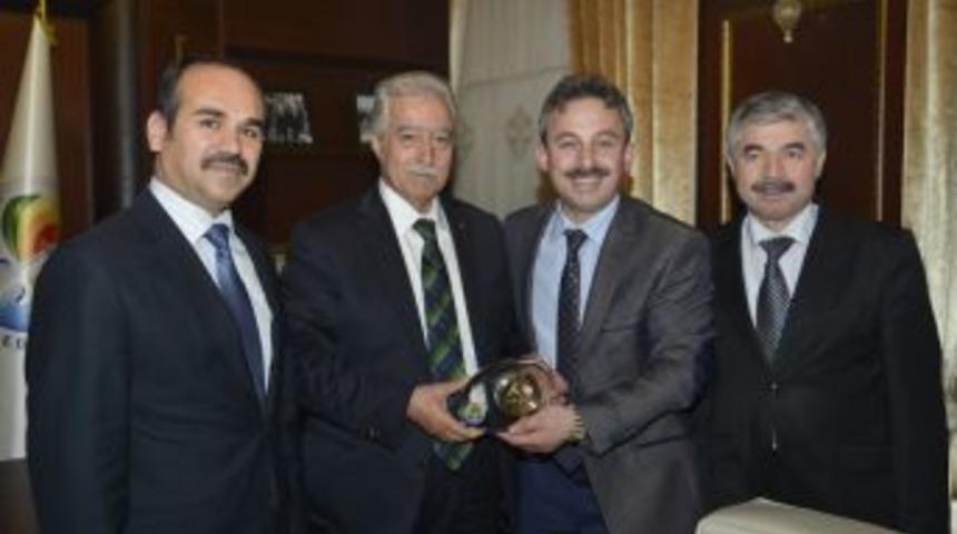 Adana-Houston Işbirliği Gelişiyor